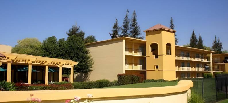 温德姆豪生-萨克拉门托市中心(Howard Johnson by Wyndham Sacramento Downtown)图片