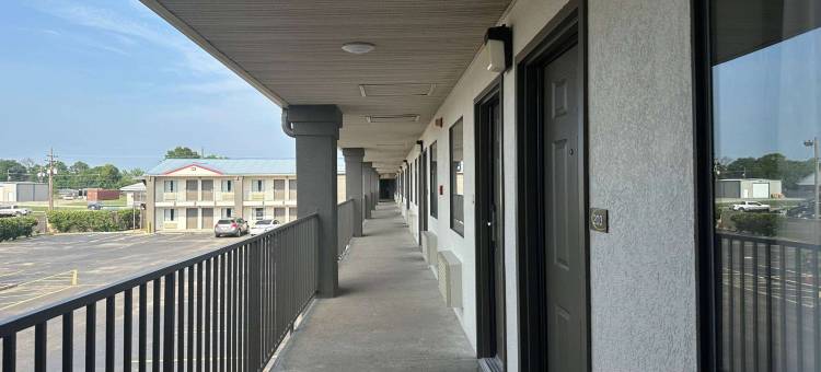 门罗速8酒店(Super 8 by Wyndham Monroe)图片