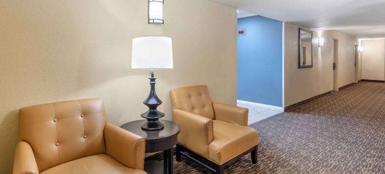芝加哥韦斯特蒙特奥克布鲁克美国长住精选套房酒店(Extended Stay America Select Suites - Chicago - Westmont - Oak Brook)图片