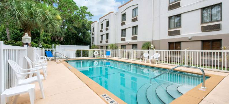 萨拉索塔北舒眠酒店(Sleep Inn Sarasota North)图片