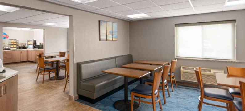 曼特普莱森特呗盟套房酒店(Baymont by Wyndham Mt. Pleasant)图片