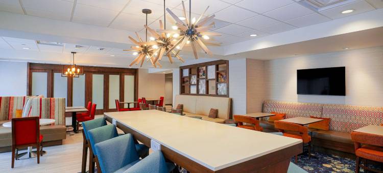 科罗拉多斯普林斯I-25中央欢朋酒店(Hampton Inn by Hilton Colorado Springs I-25 Central)图片