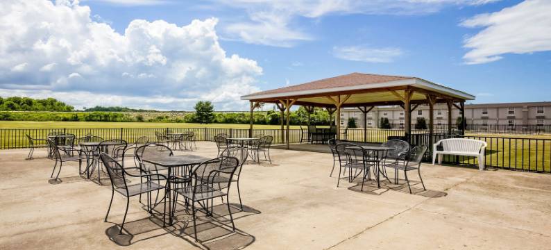 康尼奥特戴斯酒店(Days Inn by Wyndham Conneaut)图片