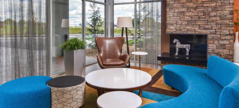 沃伦斯堡万枫酒店及套房(Fairfield Inn & Suites Warrensburg)图片