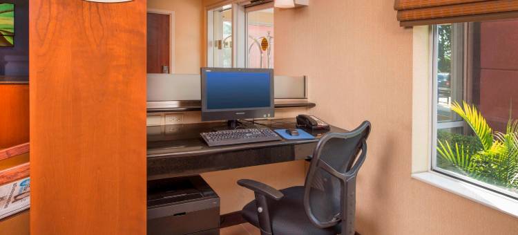 尚蒂利杜勒斯机场万枫套房酒店(Fairfield Inn & Suites Dulles Airport Chantilly)图片