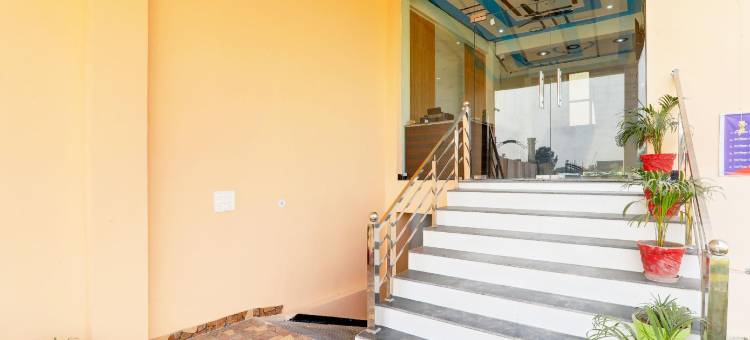 Hotel O Regalia Palace and Lawn图片