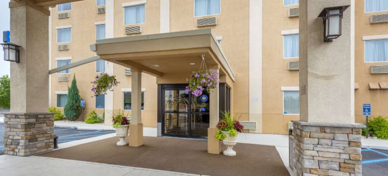 威尔克斯巴里竞技场舒适套房酒店(Comfort Inn & Suites Wilkes Barre - Arena)图片