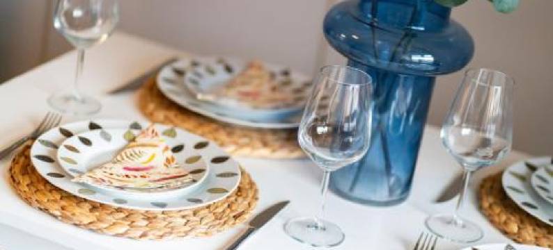 中心石头的希瑟伍德小屋(Heatherwood Cottage)图片