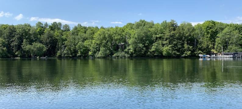 Cozy Retreat: Unwind in a cozy cabin on the shores of Kentuck Lake图片