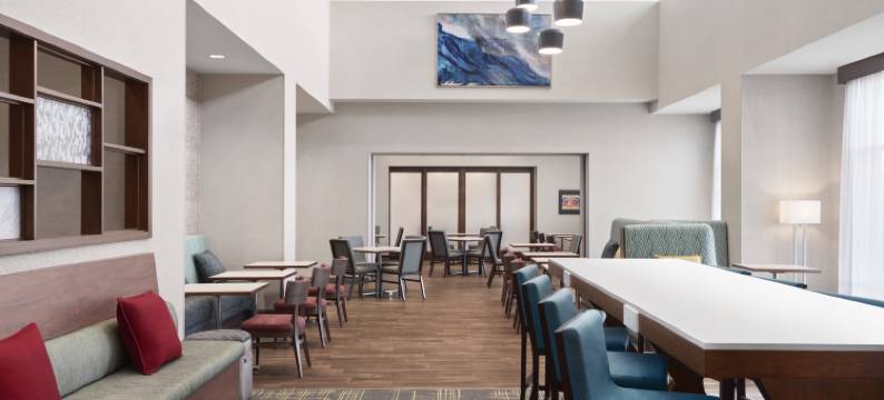 希尔顿旗下欢朋酒店及套房-基洛纳机场(Hampton Inn & Suites by Hilton Kelowna Airport BC)图片