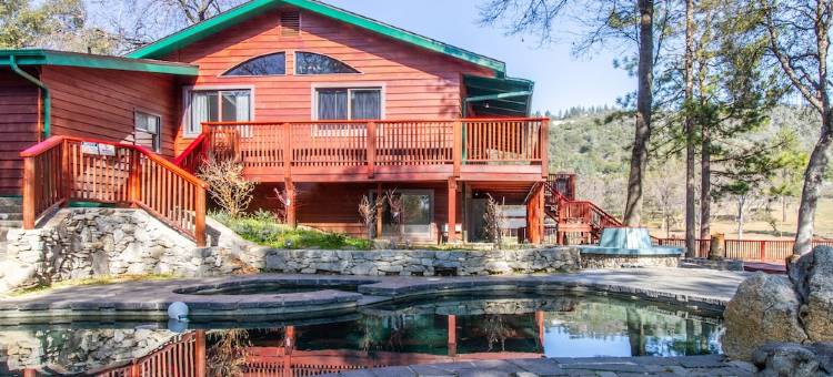 Perfect for Family Gatherings: Lakeside Beauty - 6Bdrm with Pool & Spa图片