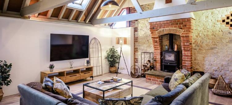 Stunning 6 bedroom converted barn nestled in Souths Downs; 5,000+ sq ft; 9 acres图片