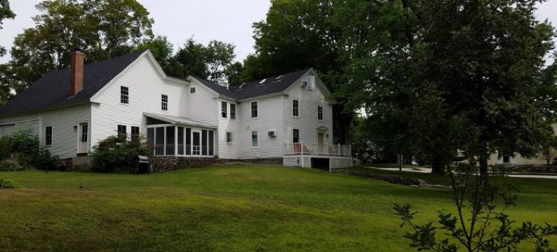 Swim, Kayak,  lawn games. Walk to ice cream. Live Theatre , firepit smores!图片