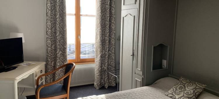 弗吉斯涛特尔酒店(Logis-Cit'Hôtel des Vosges 5 Rue de la Gare)图片