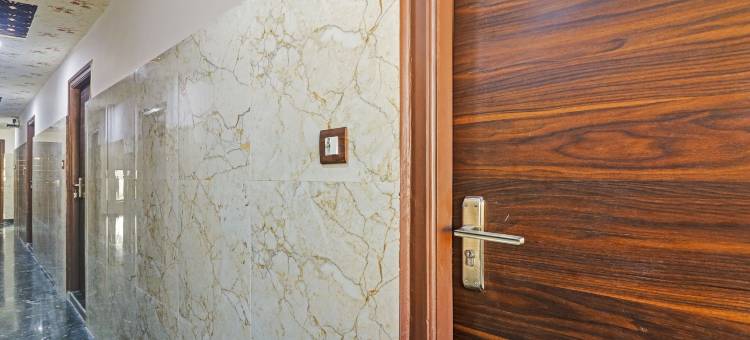 Itsy Hotels J A Royal Suites Manikonda图片