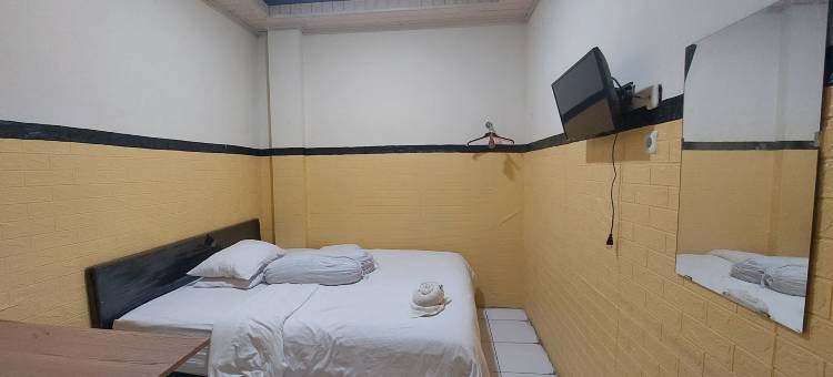 Hotel O 靠近鲁鲁坎山旅游公园的马亨德拉民宿(Hotel O Mahendra HomestayNearTaman Wisata Bukit Rurukan)图片