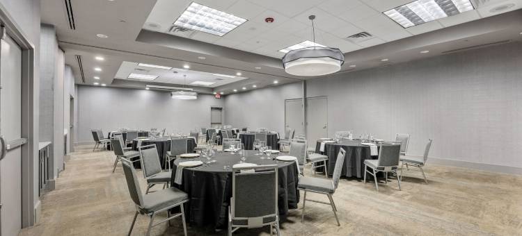 亨茨维尔南希尔顿逸林套房酒店(DoubleTree Suites by Hilton Huntsville South)图片