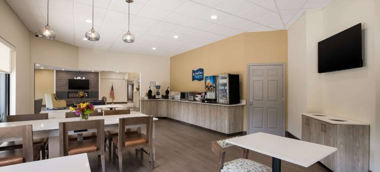 凯艺酒店(Clarion Pointe Sylva Near Cherokee Area)图片