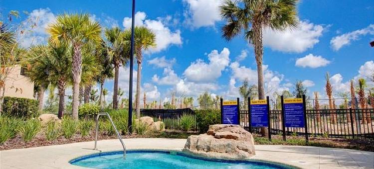 Private Pool and Resort Amenities - Spacious Family Retreat图片