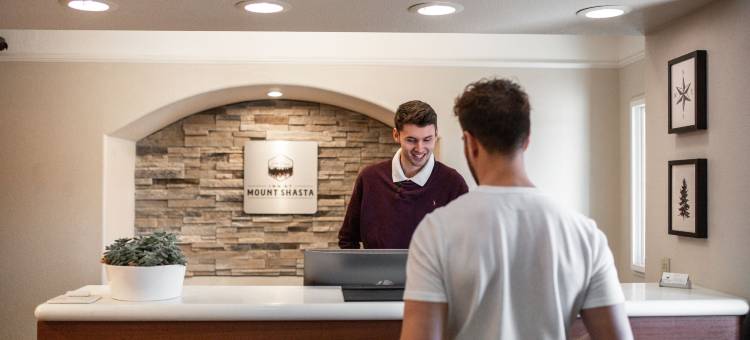 夏斯塔山旅馆(Inn at Mount Shasta)图片