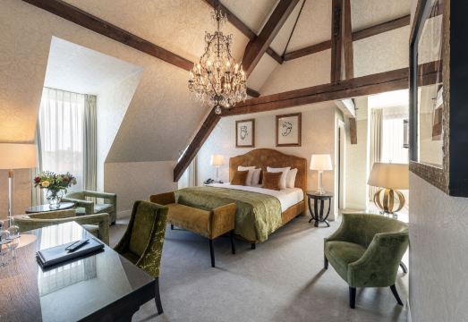 Grand Hotel Casselbergh Hotel Overview