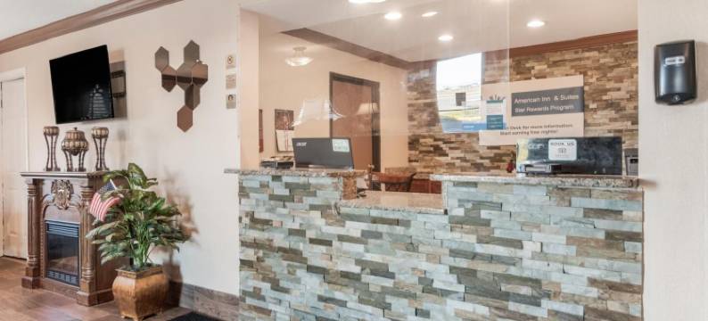 底特律地铁机场美国套房酒店(American Inn & Suites Romulus DTW)图片