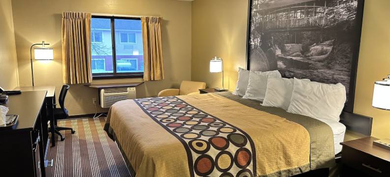 欧克雷尔速8酒店(Super 8 by Wyndham Eau Claire WI)图片