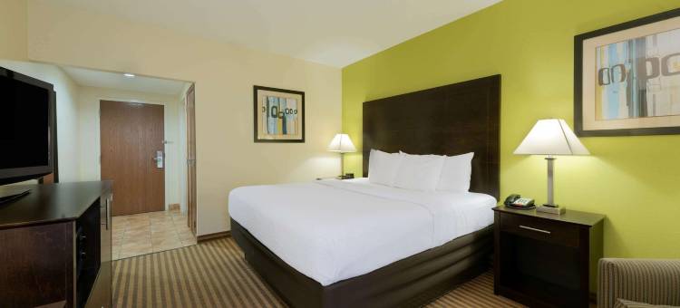 哥伦布格罗夫城拉昆塔温德姆套房酒店(La Quinta Inn & Suites by Wyndham Columbus - Grove City)图片