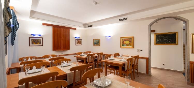 方塔纳别墅(Villa Fontana)图片