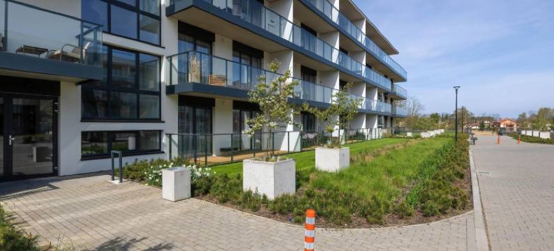 迪兹诺夫河景泳池公寓(Apartment by Dziwna River with Spa & Pool)图片