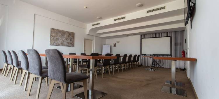 竞技场假日酒店(Arena Hotel Holiday)图片