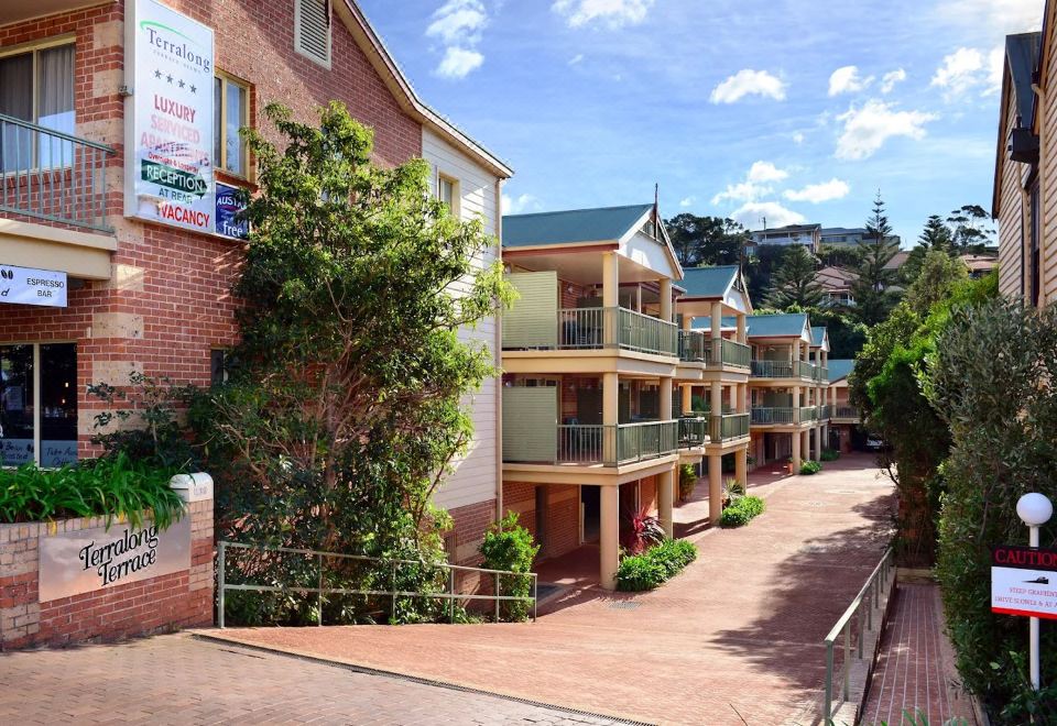 Terralong Terrace Apartments Hotel Overview