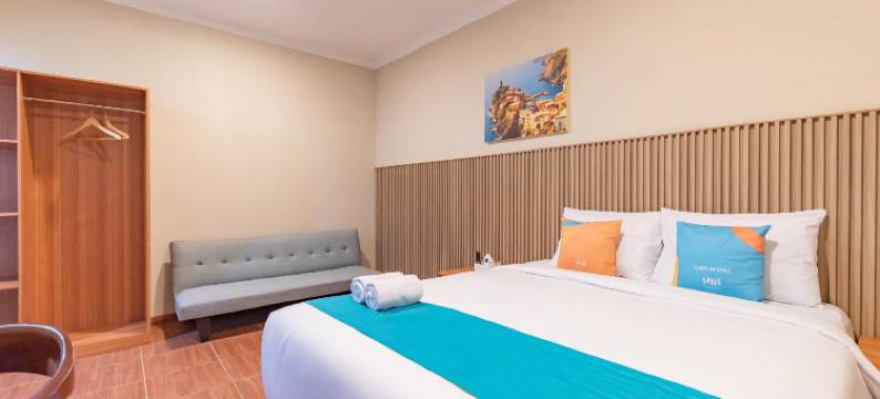 桑斯维布斯苏拉帕西孔福塔酒店(Sans Vibes Surapati Konforta Hotel)图片