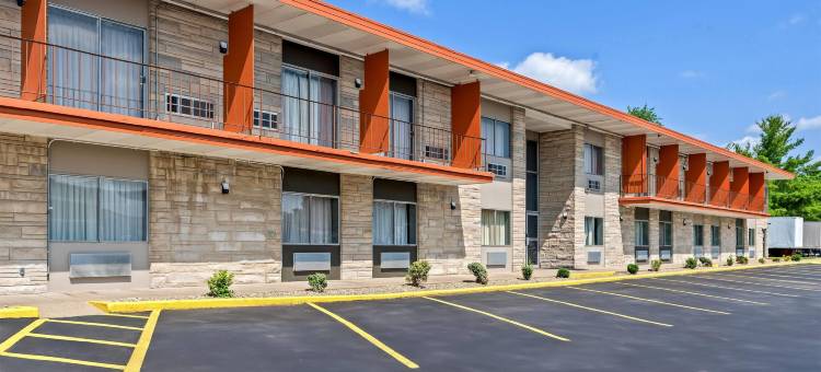 Travelodge by Wyndham Bloomington图片