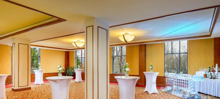 费尔蒙特特雷布兰特酒店(Fairmont Tremblant)图片