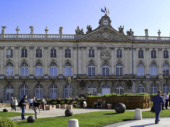 阿德吉奥阿克瑟斯南锡市中心公寓式酒店