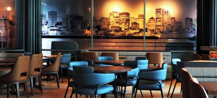 蒙特利尔市中心希尔顿安泊酒店(Embassy Suites by Hilton Montreal)图片