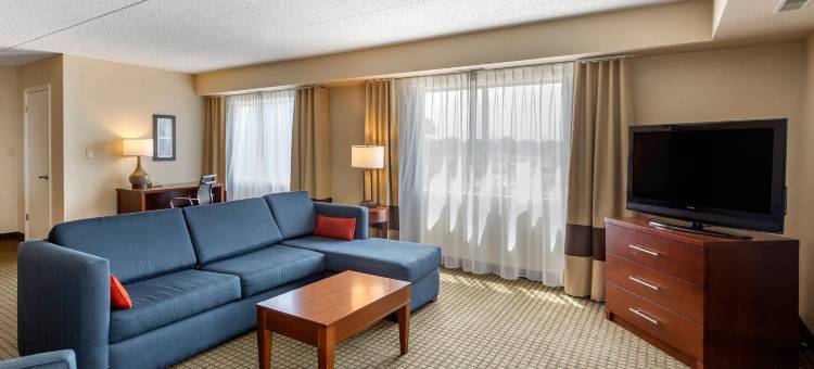 迪卡尔布附近的罗谢尔贝斯特韦斯特套房酒店(Best Western Rochelle Inn  Suites near DeKalb)图片
