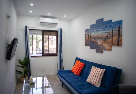 Just4UApartment - Near Lisbon & Beach - with AC Hotel Overview