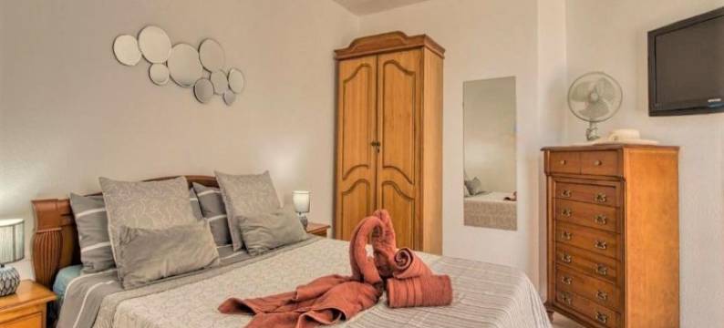 Attic Apartment in Adeje Near Playa Fañabé图片