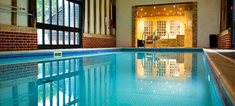 Lodge in Caldecott Hall with Private Hot Tub图片