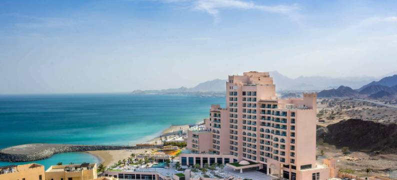 费尔蒙富查伊拉海滩度假酒店(Fairmont Fujairah Beach Resort)图片