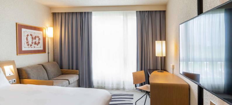 瓦朗谢讷机场诺富特酒店(Novotel Valenciennes)图片