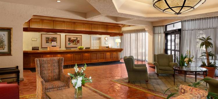 堪萨斯城广场希尔顿惠庭套房酒店(Embassy Suites by Hilton Kansas City Plaza)图片