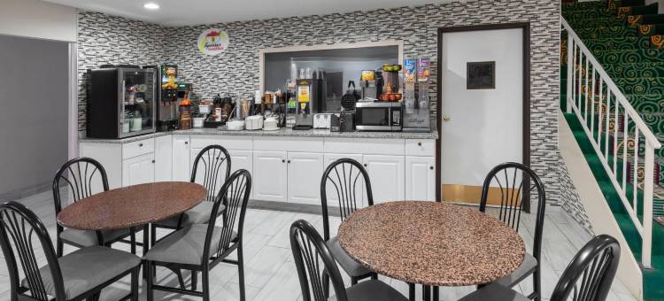 密苏里州岩石港速8酒店(Super 8 by Wyndham Rock Port MO)图片