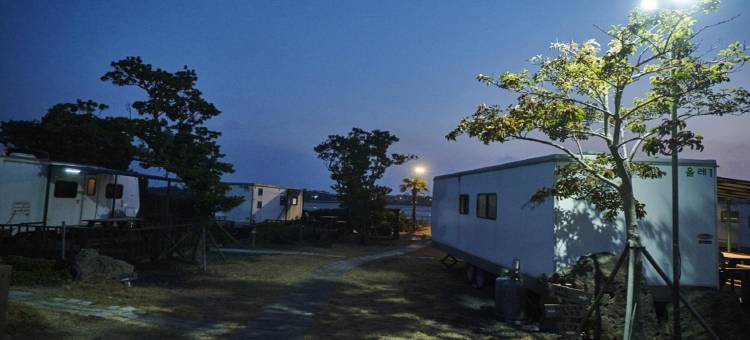 瑞温浦烧烤车(Seogwipo Pyoseoncaravan)图片
