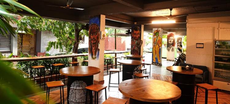 私人住宿圣瑞奇公寓酒店(PrivyStays St. Ricky's Apartment Hotel)图片