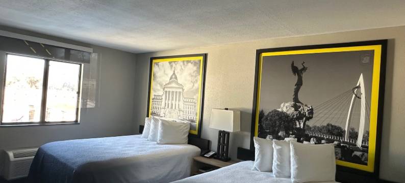 斯科特堡温德姆速 8 酒店(Super 8 by Wyndham Fort Scott)图片