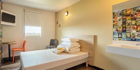 hotelF1 巴黎聖但尼大學酒店