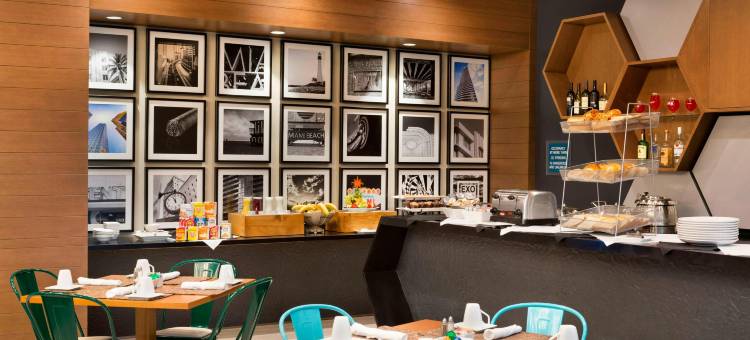 迈阿密机场福朋喜来登酒店(Four Points by Sheraton Miami Airport)图片
